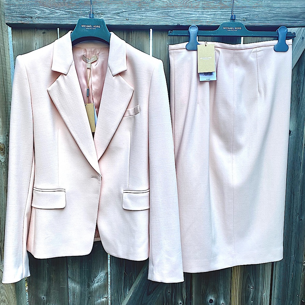 2-piece Michael Kors size 6 pink blazer and skirt. 💖✨